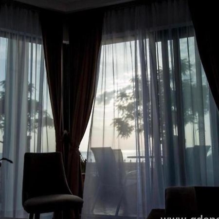 Delux Apartmani Dobra Voda Luaran gambar