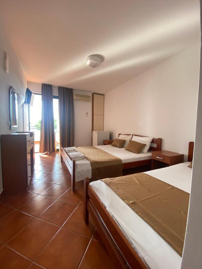 Delux Apartmani Dobra Voda Luaran gambar