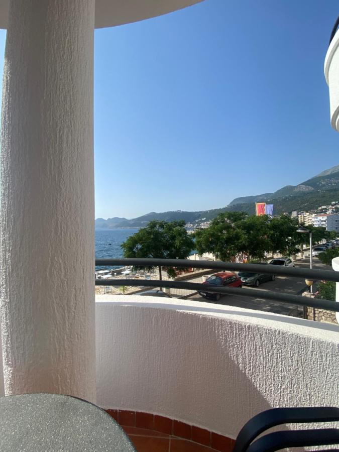 Delux Apartmani Dobra Voda Luaran gambar
