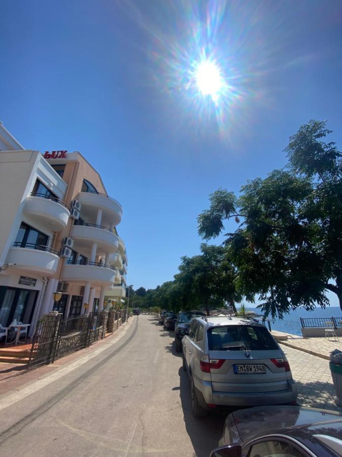 Delux Apartmani Dobra Voda Luaran gambar